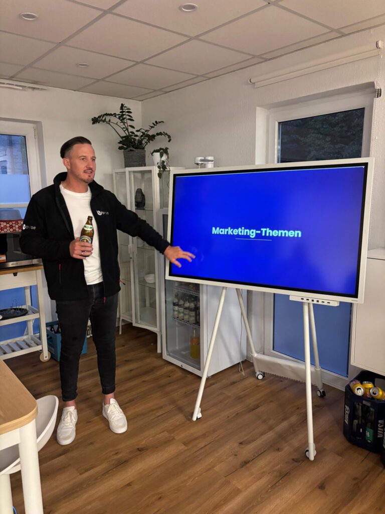 Christoph auf Event vor der Präsentation "Marketing Themen"